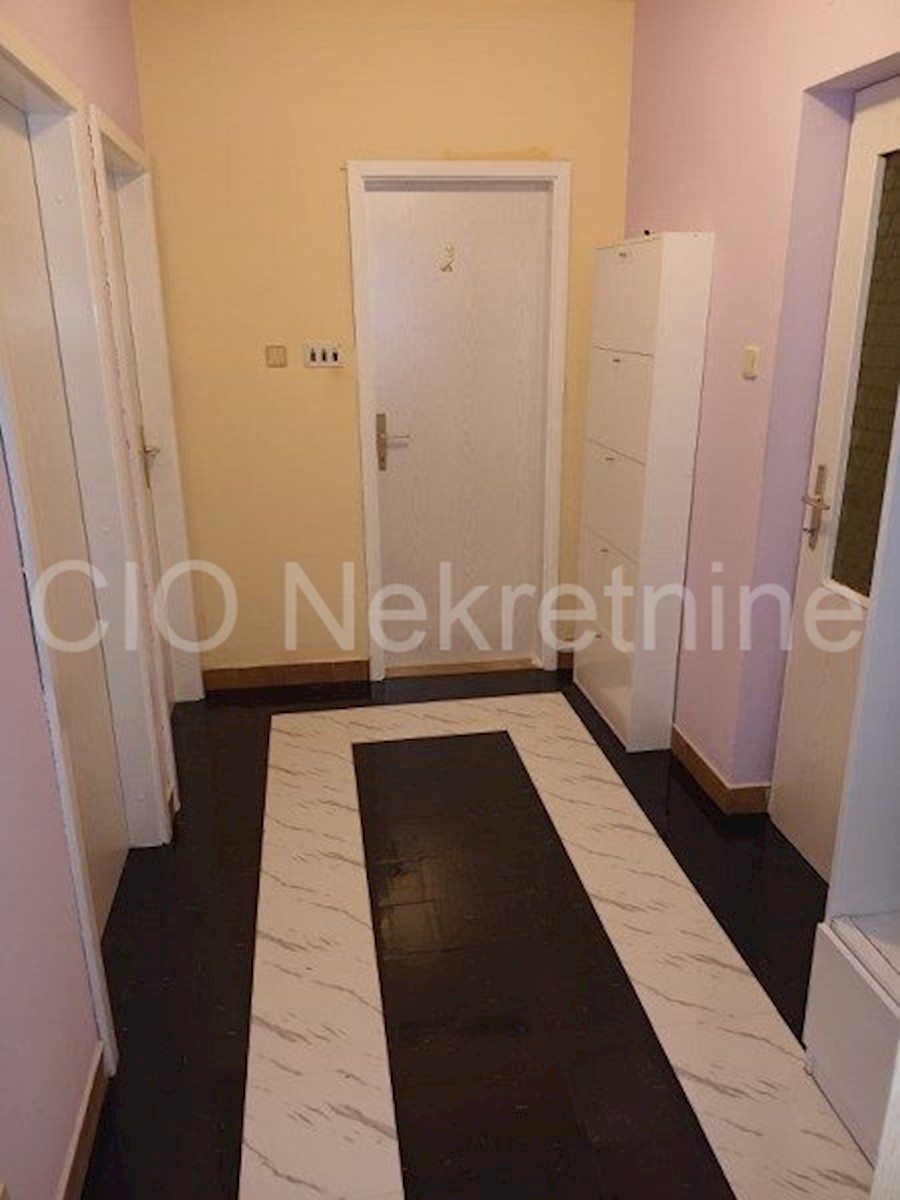 Apartment Zu vermieten - SPLITSKO-DALMATINSKA PODSTRANA