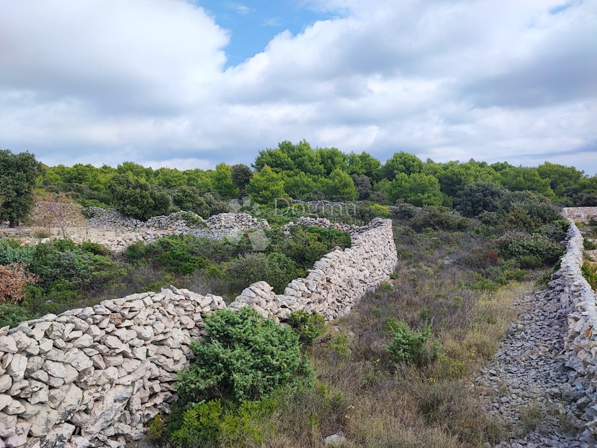 Land For sale - ŠIBENSKO-KNINSKA ROGOZNICA