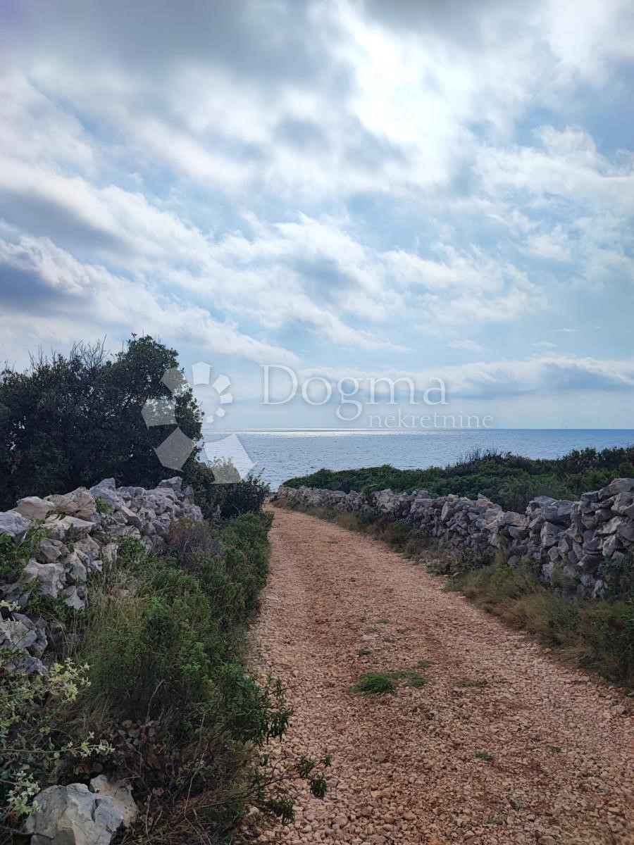 Land For sale - ŠIBENSKO-KNINSKA ROGOZNICA
