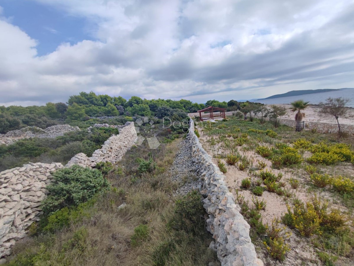 Land For sale - ŠIBENSKO-KNINSKA ROGOZNICA