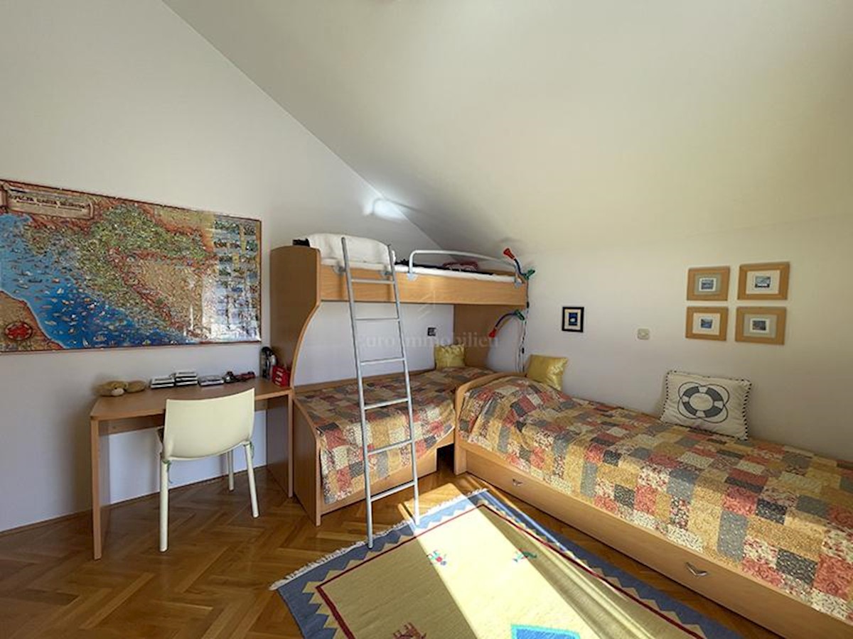 Apartment Zu verkaufen - SPLITSKO-DALMATINSKA BAŠKA VODA