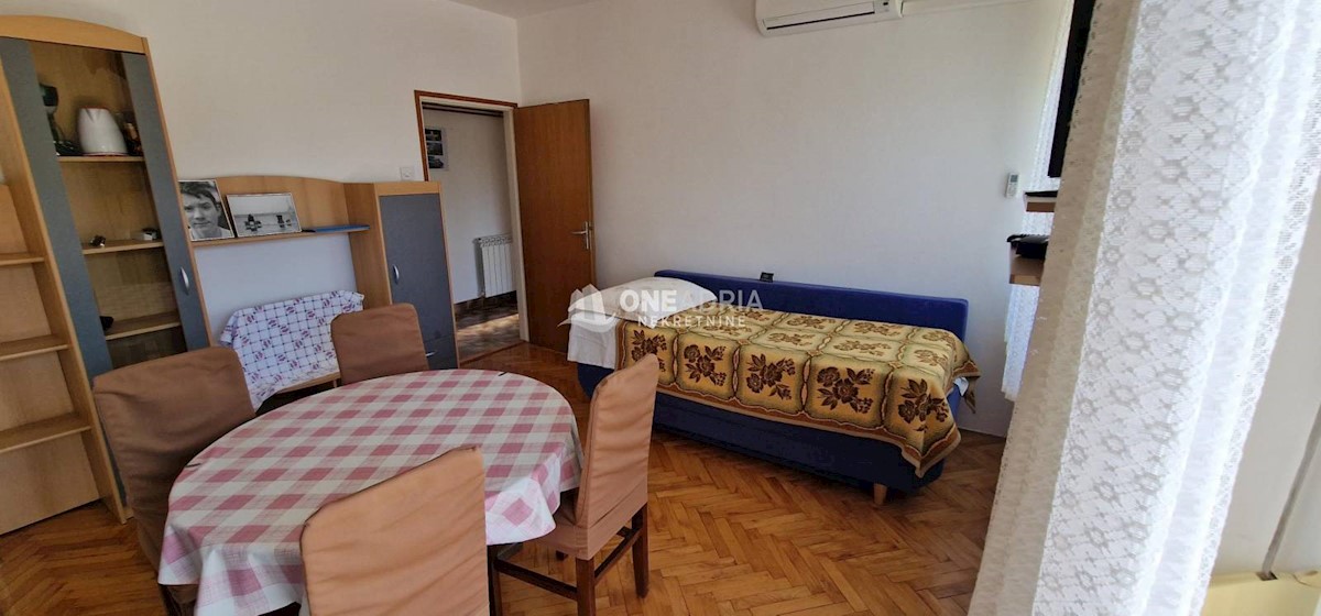 Stan Na prodaju - PRIMORSKO-GORANSKA CRIKVENICA