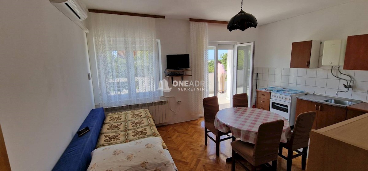Stan Na prodaju - PRIMORSKO-GORANSKA CRIKVENICA