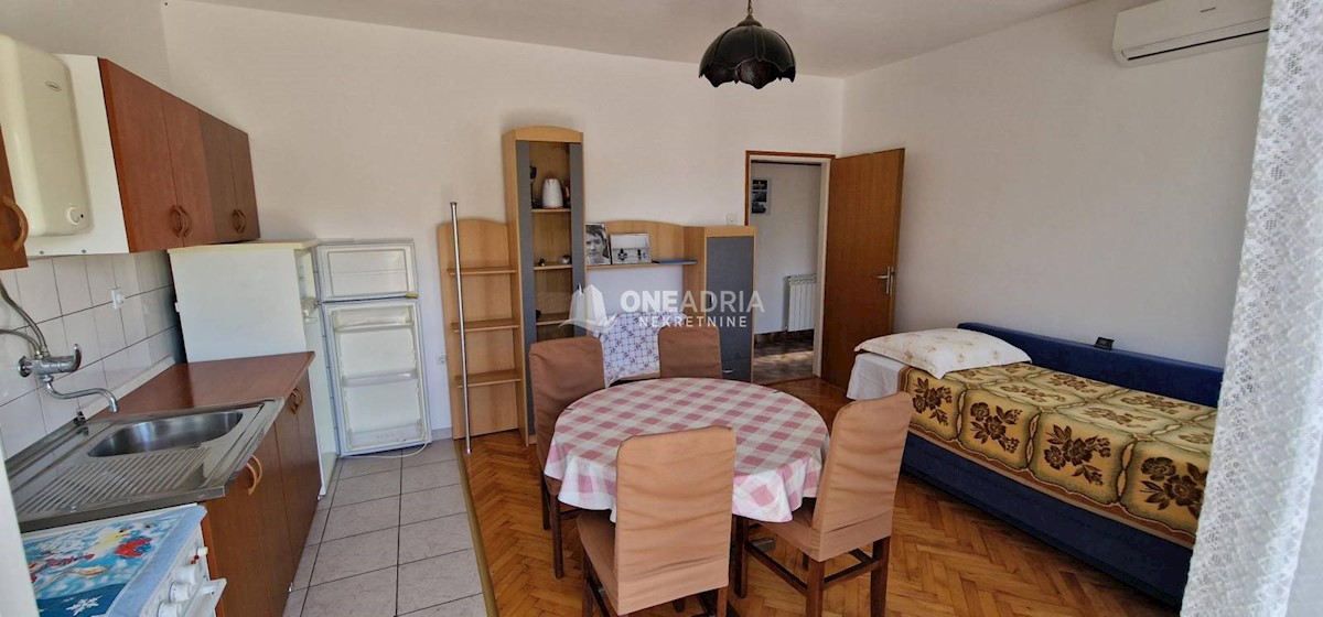 Stan Na prodaju - PRIMORSKO-GORANSKA CRIKVENICA