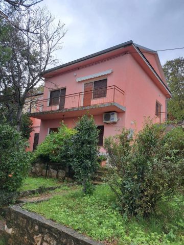 Hiša na predaj 130 m² – Dramalj