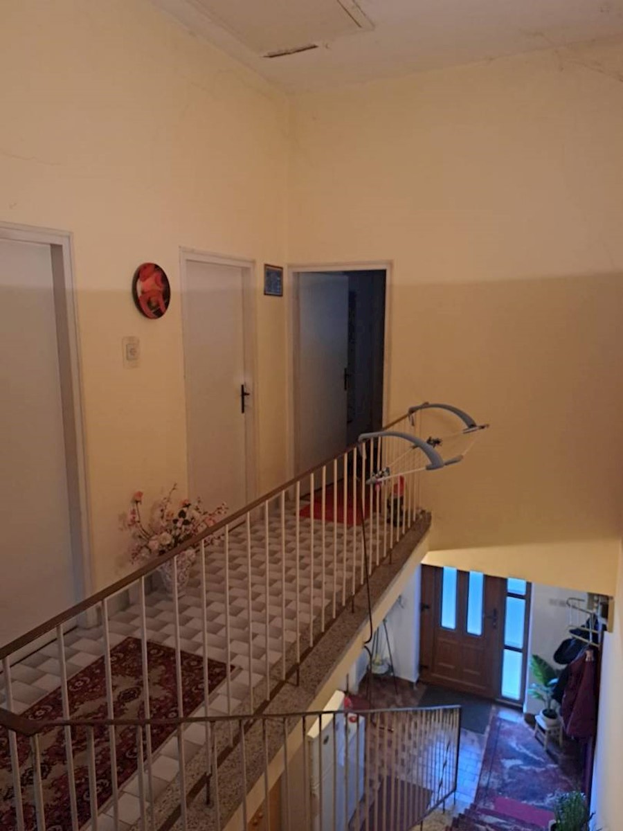 Dom Na predaj - PRIMORSKO-GORANSKA CRIKVENICA