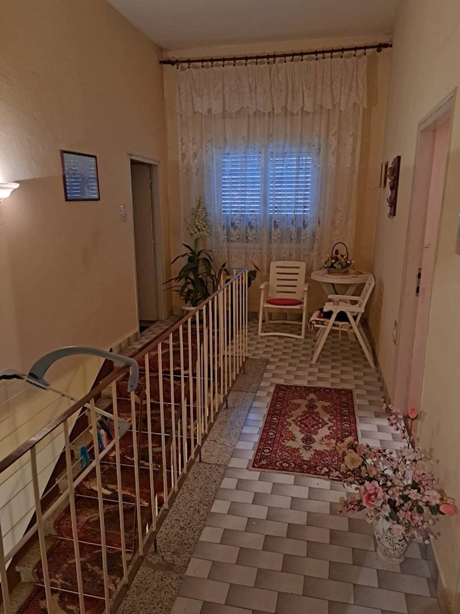Dom Na predaj - PRIMORSKO-GORANSKA CRIKVENICA