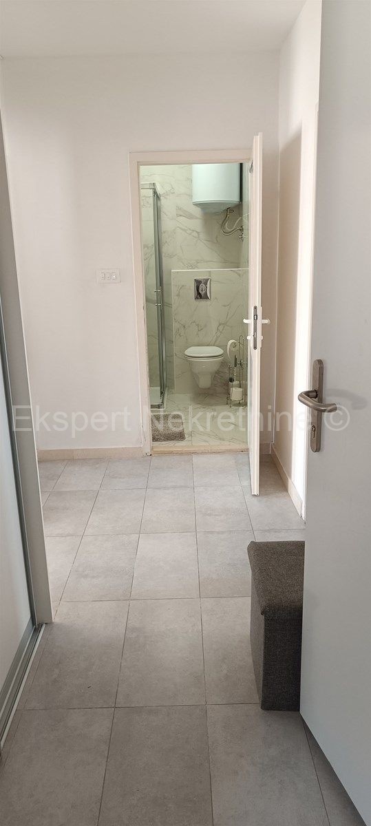 Flat For sale - SPLITSKO-DALMATINSKA PODSTRANA