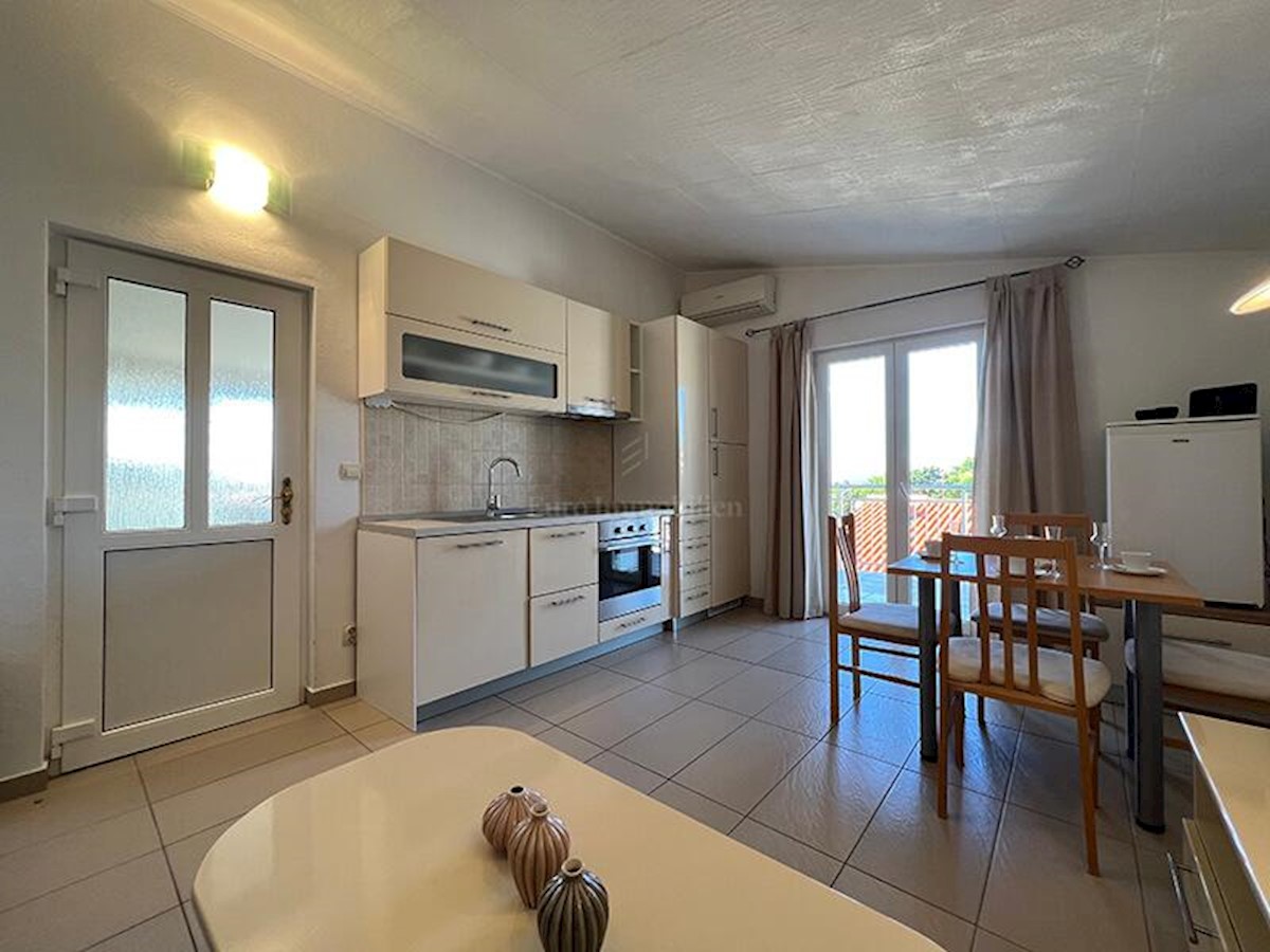 Apartment Zu verkaufen - SPLITSKO-DALMATINSKA BAŠKA VODA