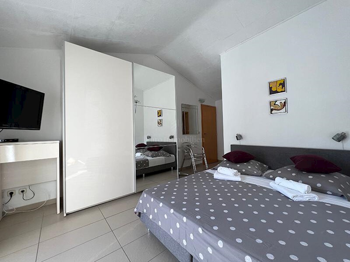 Apartment Zu verkaufen - SPLITSKO-DALMATINSKA BAŠKA VODA