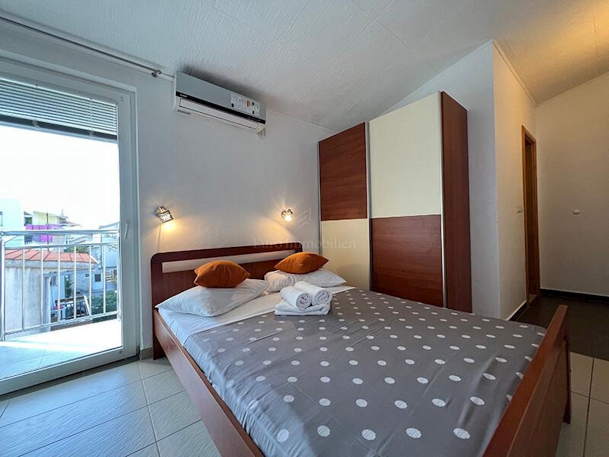 Flat For sale - SPLITSKO-DALMATINSKA BAŠKA VODA