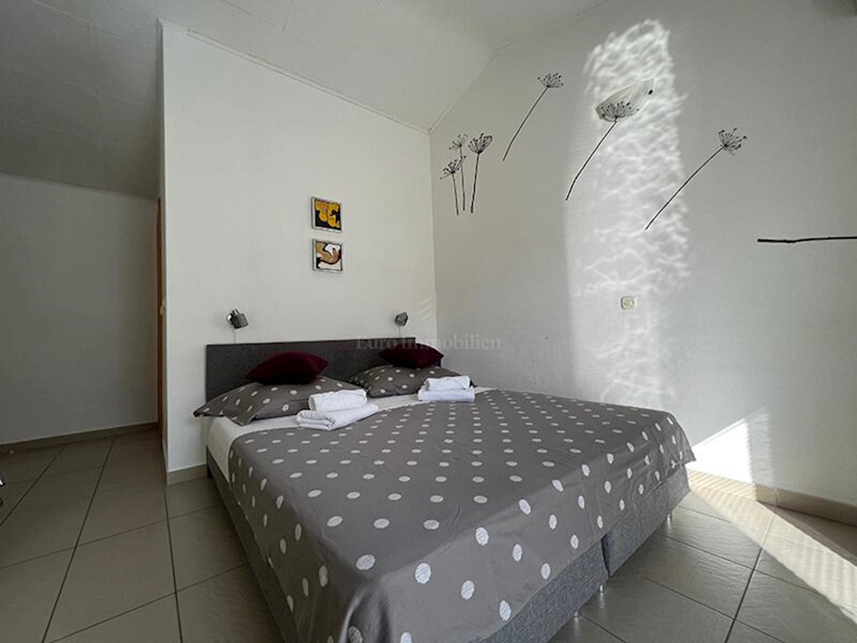 Apartment Zu verkaufen - SPLITSKO-DALMATINSKA BAŠKA VODA