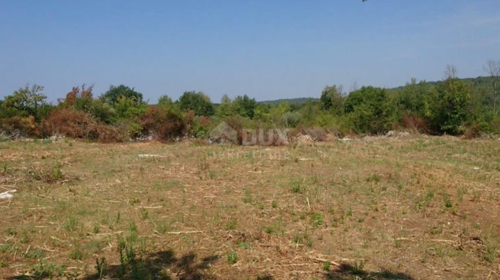 Zemljište na prodaju 8599 m² – Mrgani