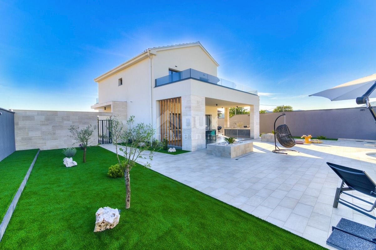 House For sale - Primorsko-goranska Novi Vinodolski - foto 4/54