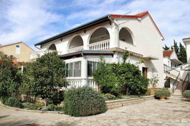 Dom na sprzedaż 368 m² – Srima