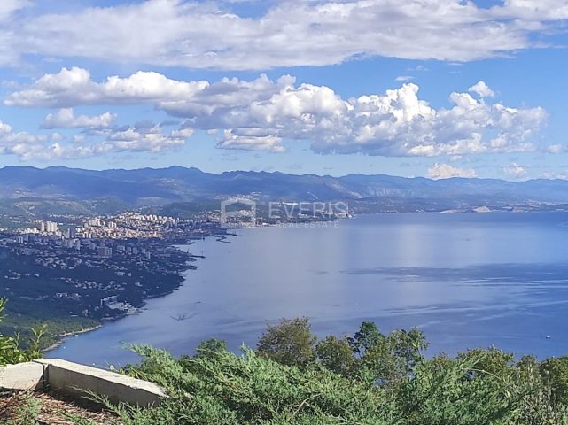 Pozemek na prodej 6432 m² – Bregi