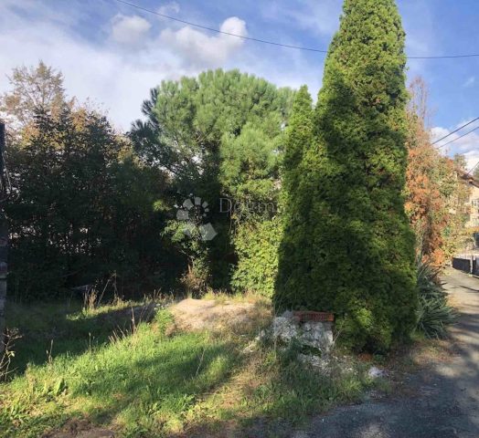 Pozemok na predaj 1010 m² – Mladenići