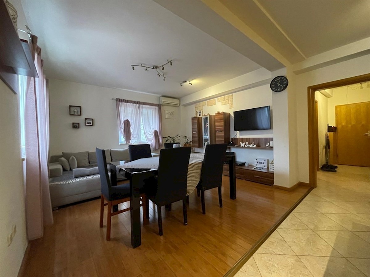 Apartmán Na prodej - SPLITSKO-DALMATINSKA KAŠTELA