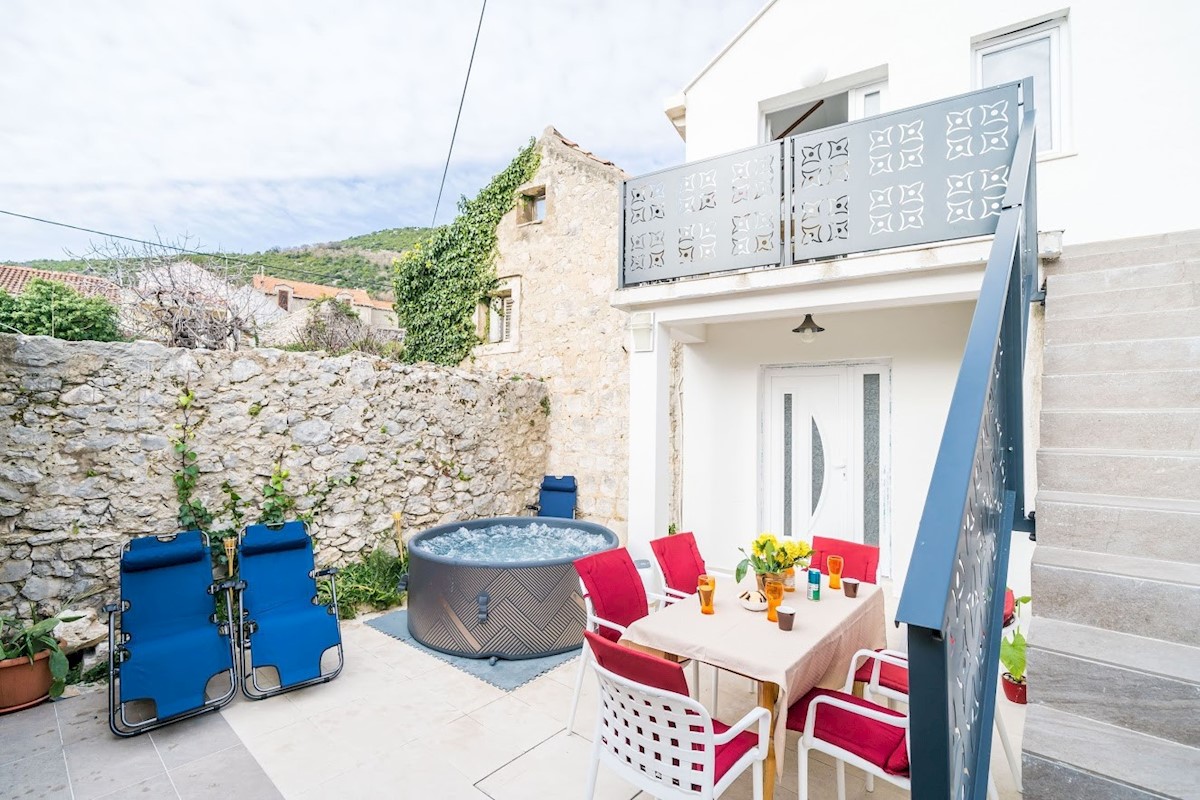 Casa In vendita - DUBROVAČKO-NERETVANSKA DUBROVNIK