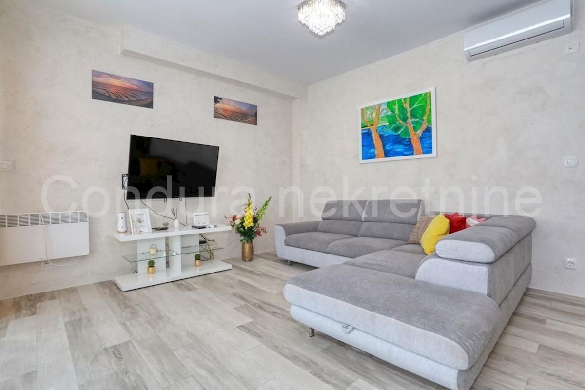 Maison À vendre - ZADARSKA NIN