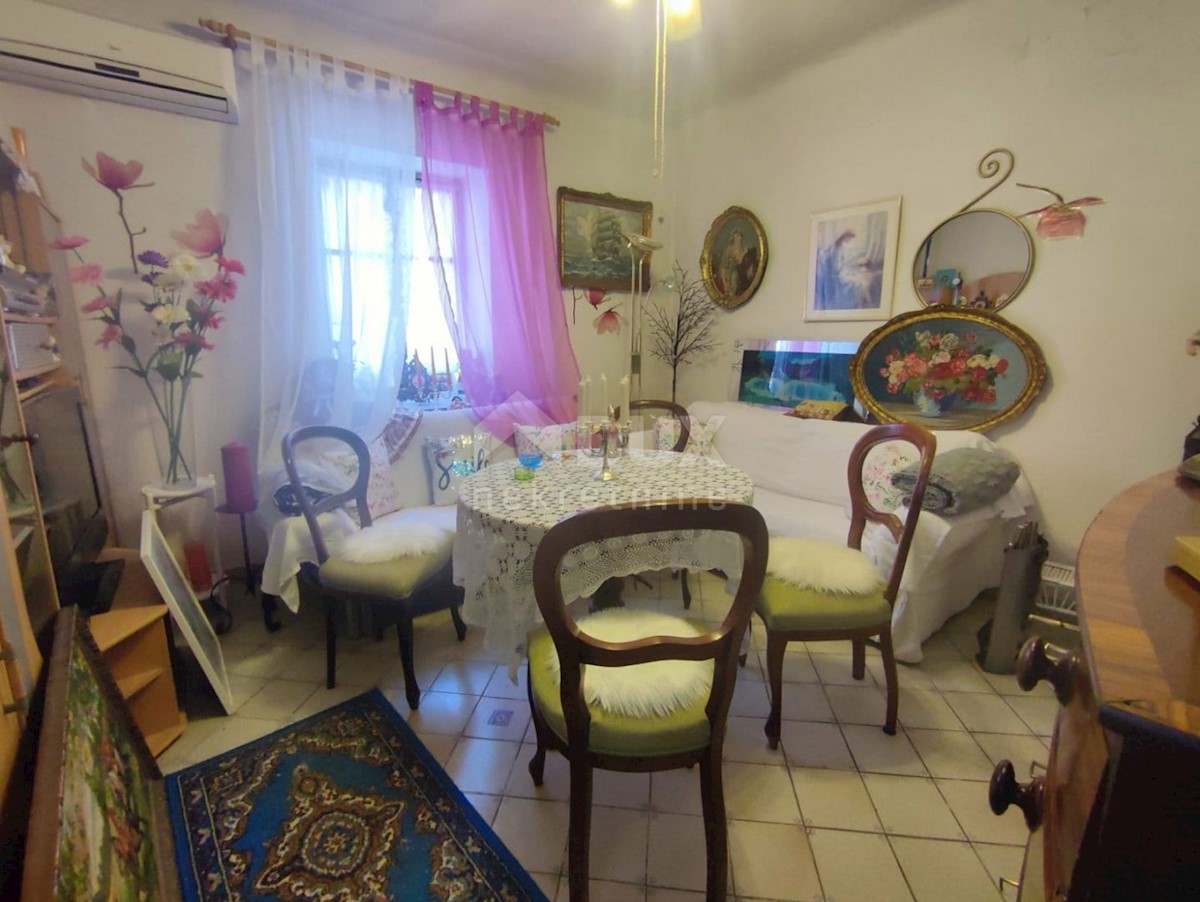 House For sale PULA