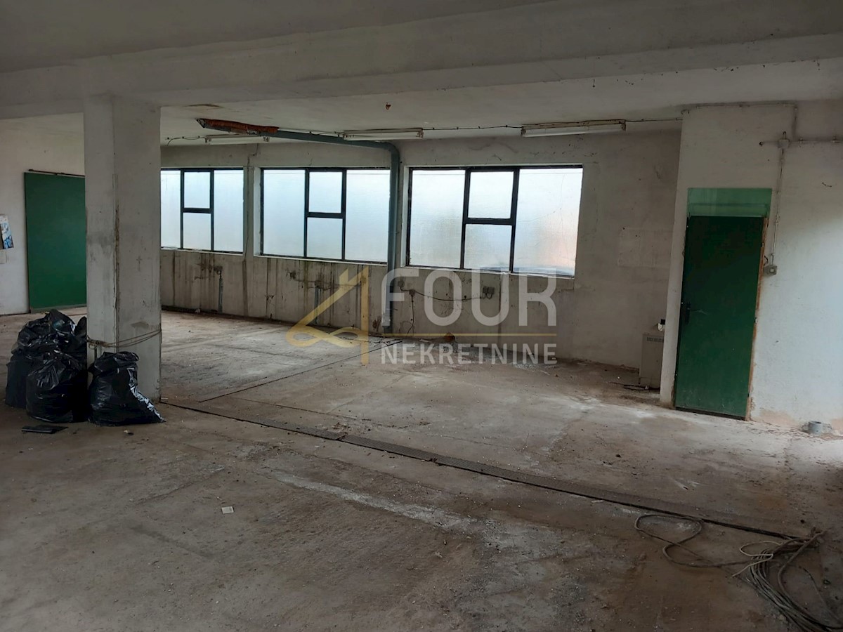 Business premises For sale - ISTARSKA BUZET