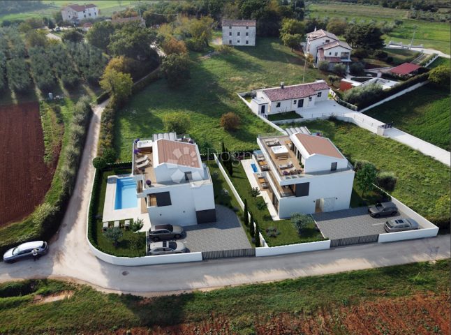 Hiša Naprodaj - Istarska Poreč - foto 2/16