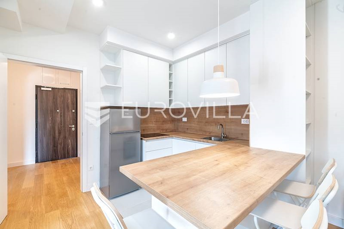 Appartement À louer - GRAD ZAGREB ZAGREB