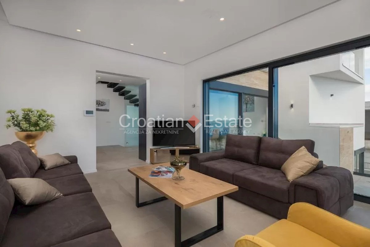 Casa In vendita - SPLITSKO-DALMATINSKA ČIOVO
