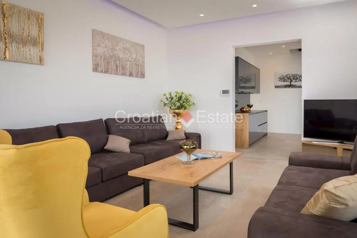 Casa In vendita - SPLITSKO-DALMATINSKA ČIOVO