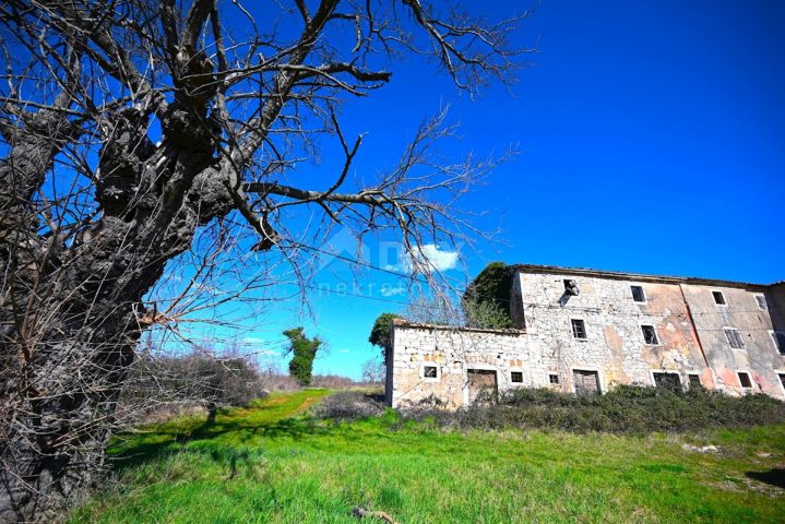 Casa in vendita 587 m² – Vižinada