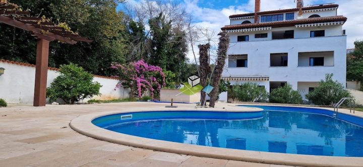 House for sale 453 m² – Banjole