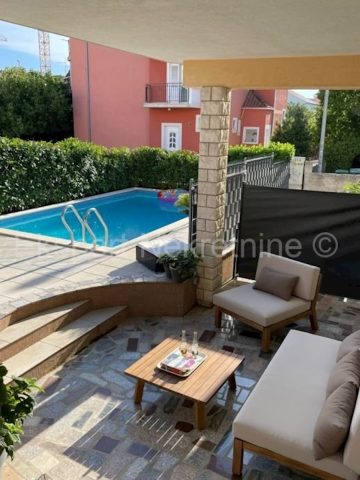 Dom na predaj 320 m² – Sirobuja