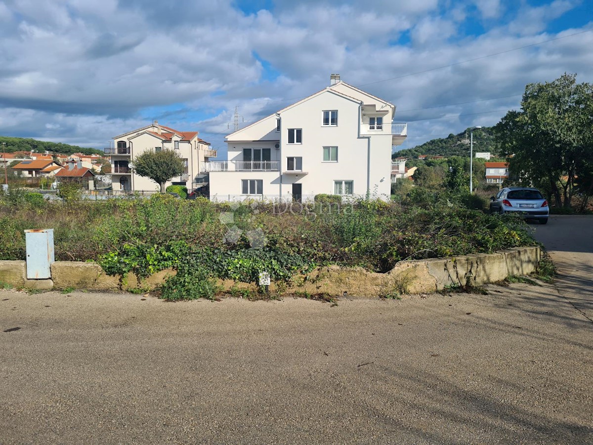 Zemljište Na prodaju - ŠIBENSKO-KNINSKA ŠIBENIK