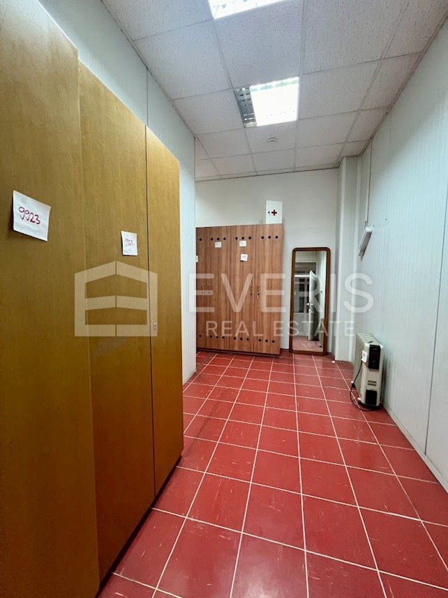 Business premises For sale - PRIMORSKO-GORANSKA RIJEKA