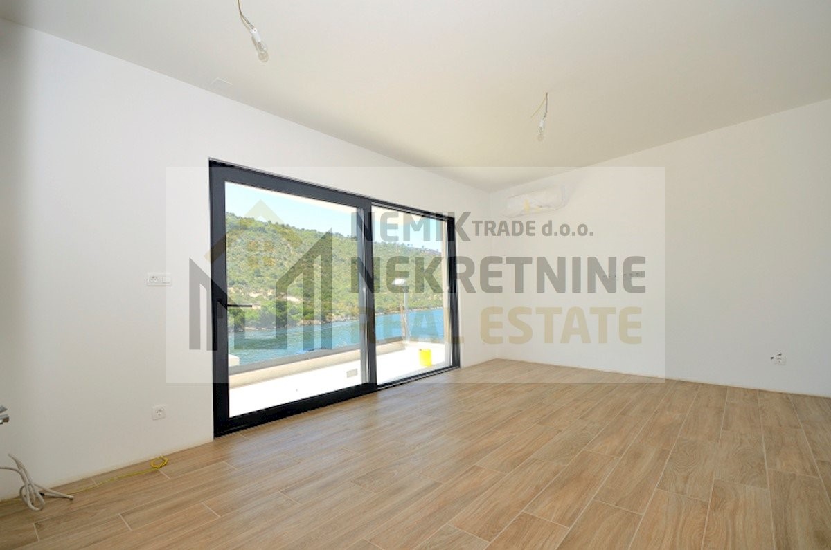 Flat For sale - ŠIBENSKO-KNINSKA ROGOZNICA