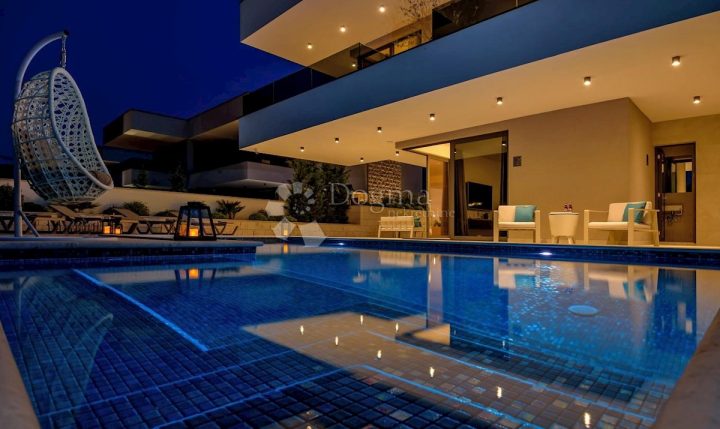 Casa da affittare 370 m² – Marina