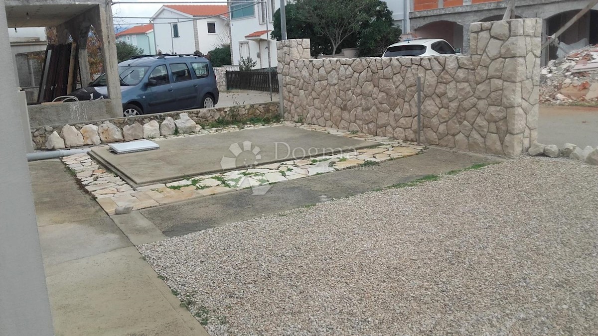 Hiša Naprodaj - ZADARSKA Vir