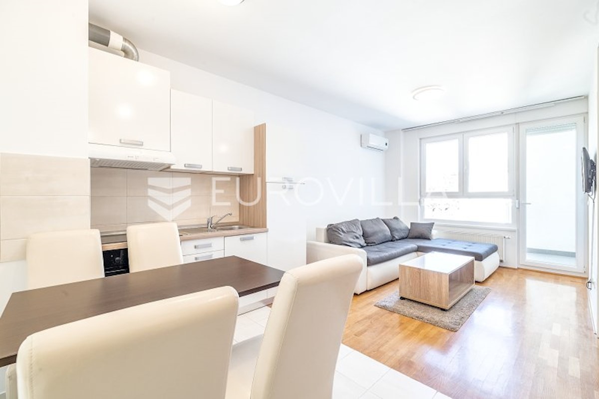 Apartmán Na predaj - GRAD ZAGREB ZAGREB