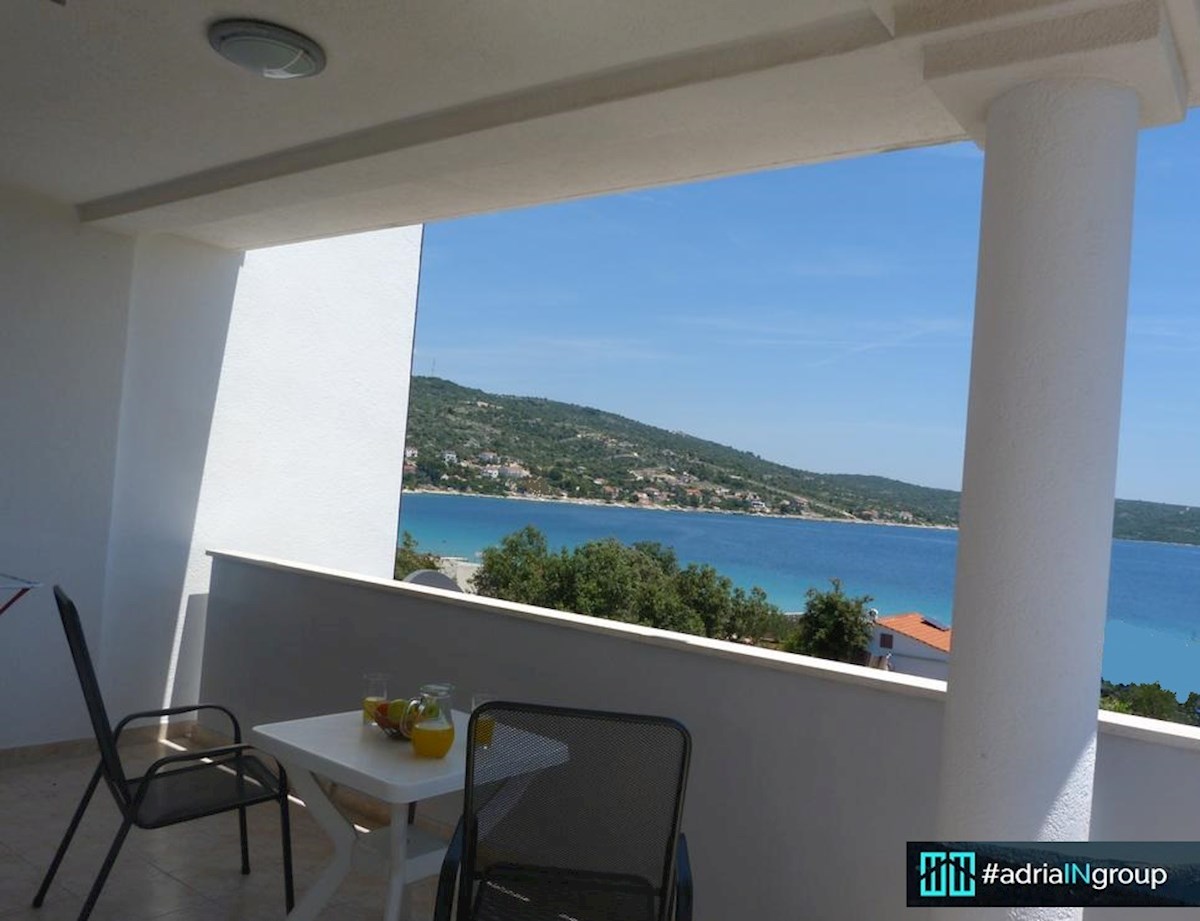 House For sale - SPLITSKO-DALMATINSKA MARINA