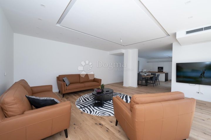 House For sale - Splitsko-dalmatinska Trogir - foto 4/28
