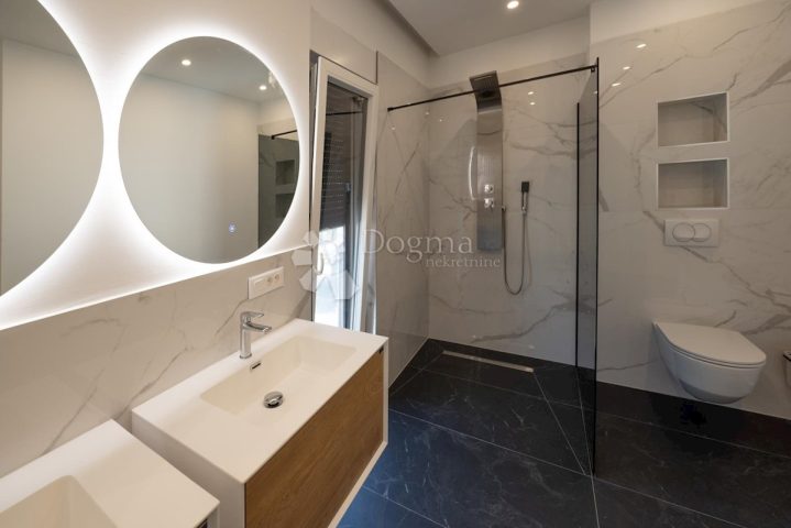House For sale - Splitsko-dalmatinska Trogir - foto 5/28