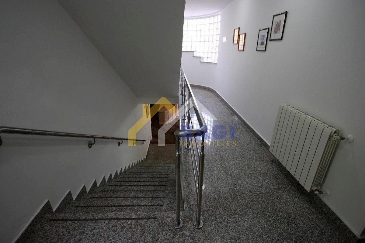 Kuća Na prodaju - ISTARSKA BARBAN