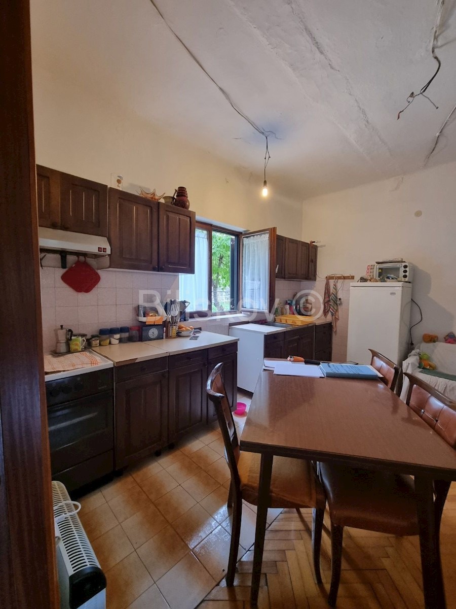 Apartment Zu verkaufen - SPLITSKO-DALMATINSKA KAŠTELA