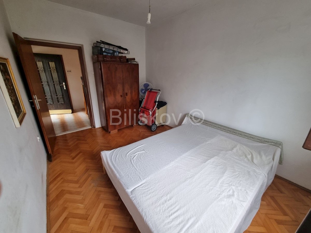 Apartment Zu verkaufen - SPLITSKO-DALMATINSKA KAŠTELA