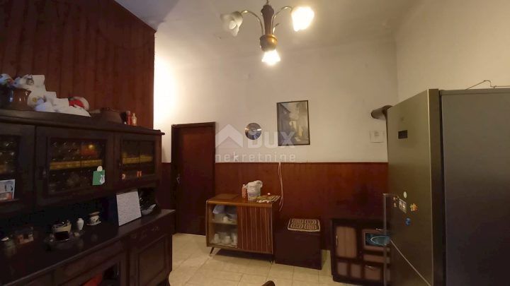 Flat for sale 115 m² – Pula