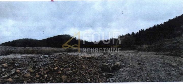 Działka na sprzedaż 9999 m² – Vrata