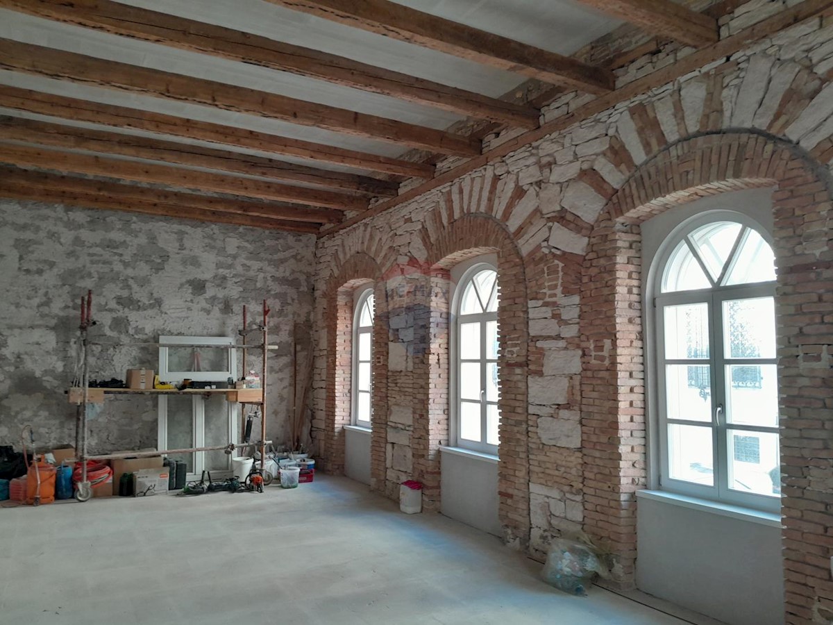 Business premises For rent - ISTARSKA PULA