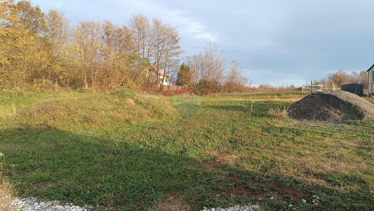 Land For sale - KARLOVAČKA TOUNJ