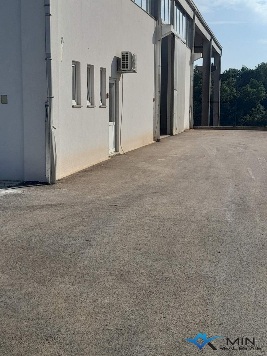 Locaux commerciaux À vendre - ISTARSKA UMAG
